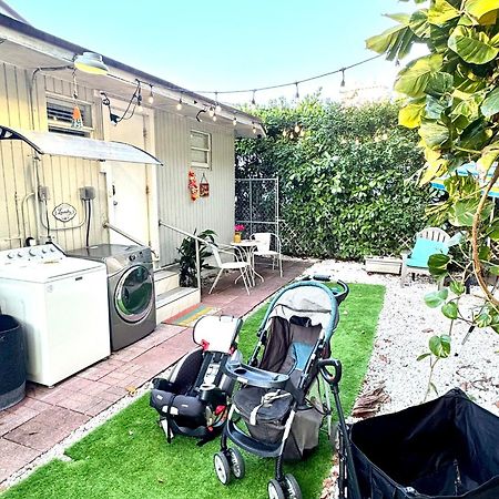 Quiet & Centrally Located House - Private Parking, Laundry And Storage For Luggage Маями Екстериор снимка