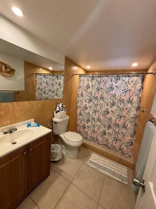 Quiet & Centrally Located House - Private Parking, Laundry And Storage For Luggage Маями Екстериор снимка